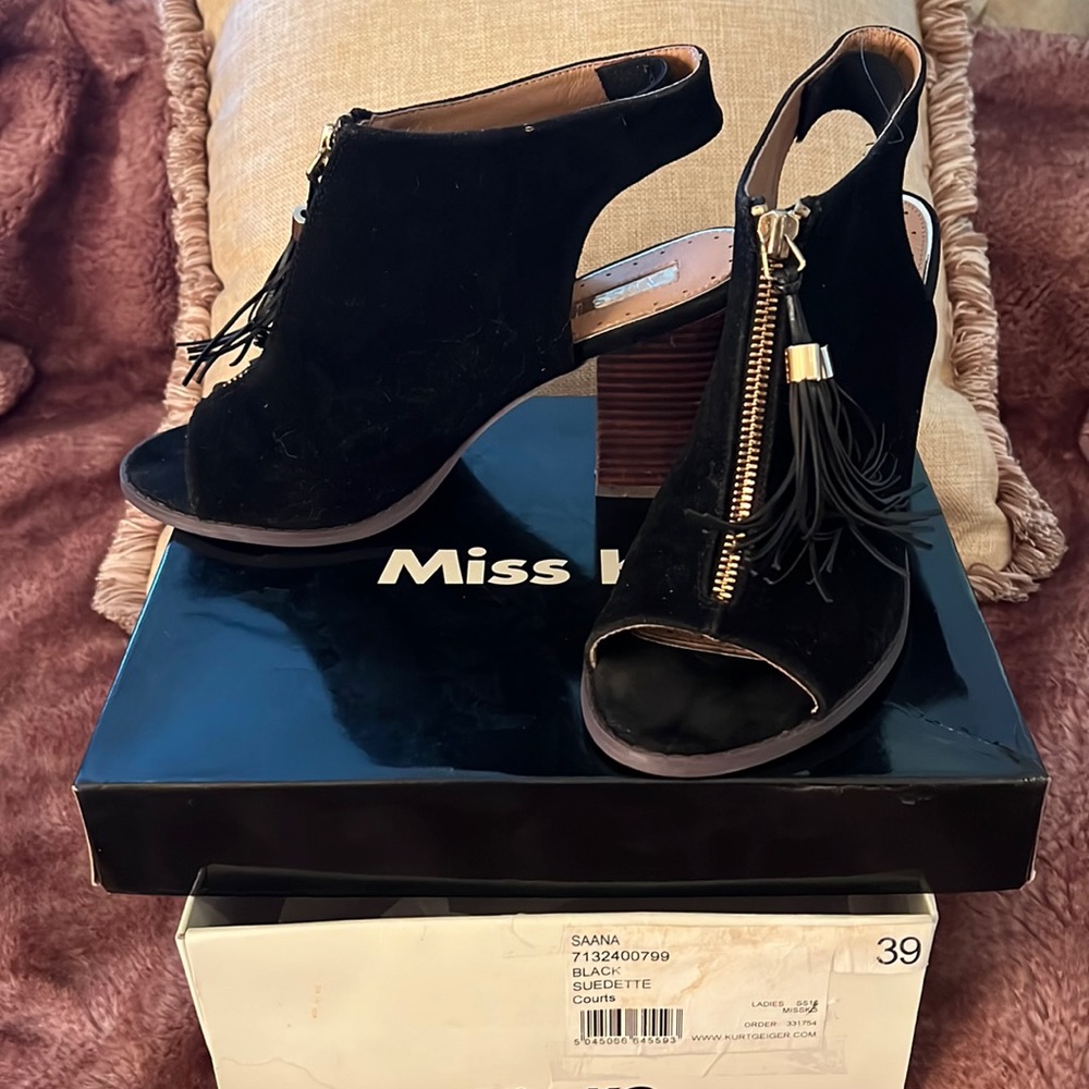 Miss KG-Kirk Geiger Sanaa Black Suede Sandals